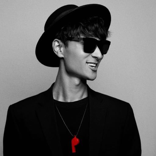 File:Shi Yan (singer).jpg