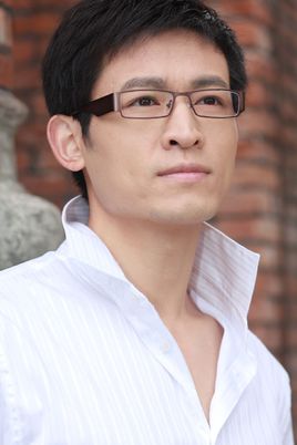 Yan Hong Yu.jpg