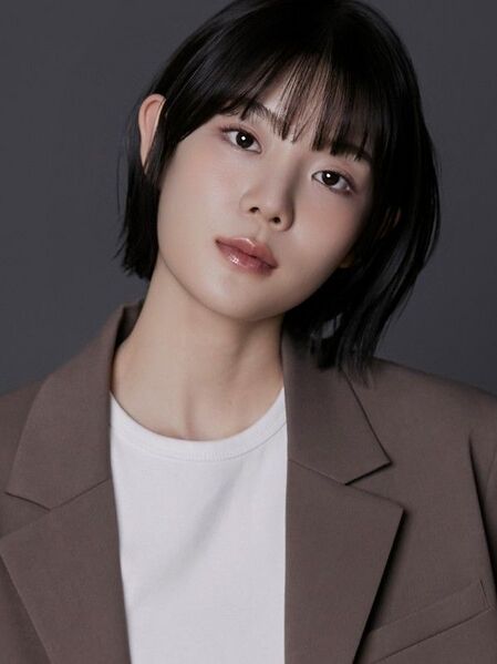 File:Kim Seo Ahn.jpg