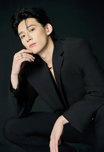 File:Hu Xiao Long (2003).webp