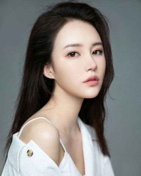 File:Li Zhi Xin (actress).jpg
