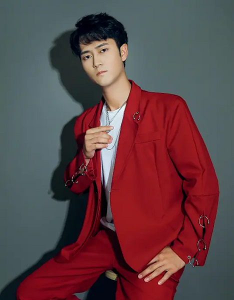 File:Zhou Yu (actor).webp
