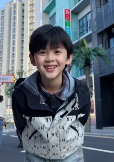 File:Ni Yue Chen.webp