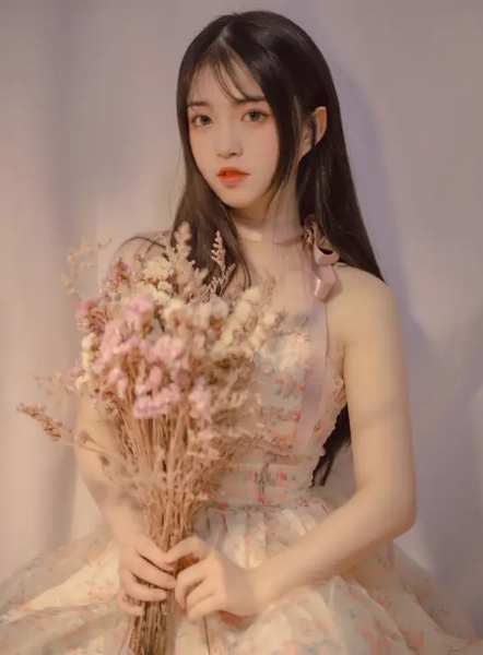 File:Lin You You.webp