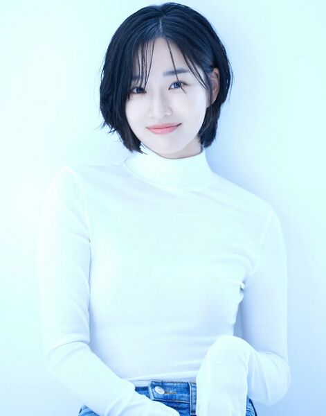 File:Bang Hyo Rin.jpg