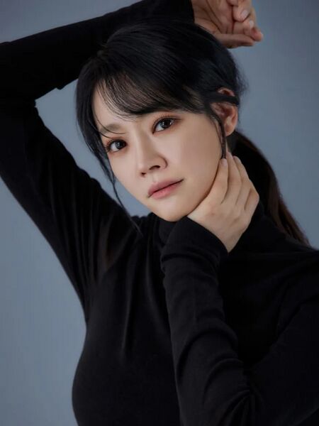 File:Kim So Hyun (1975).jpg