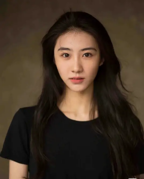 File:Zhou Xuan.webp