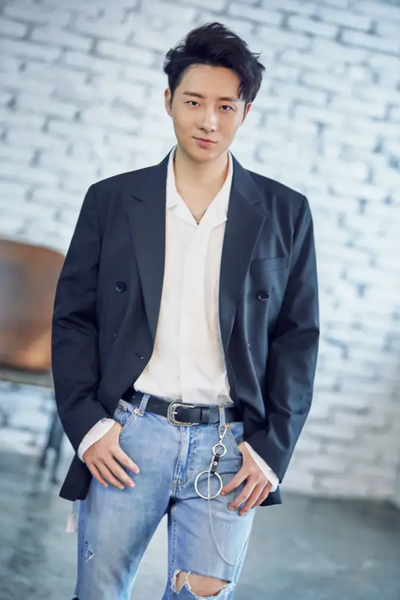 File:Song Bing Yang.webp