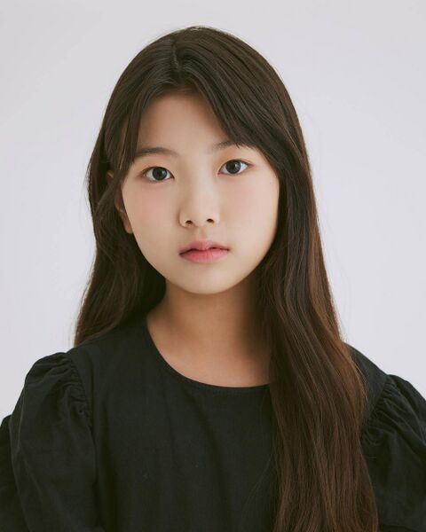 File:Lee Hyo Bi.jpg